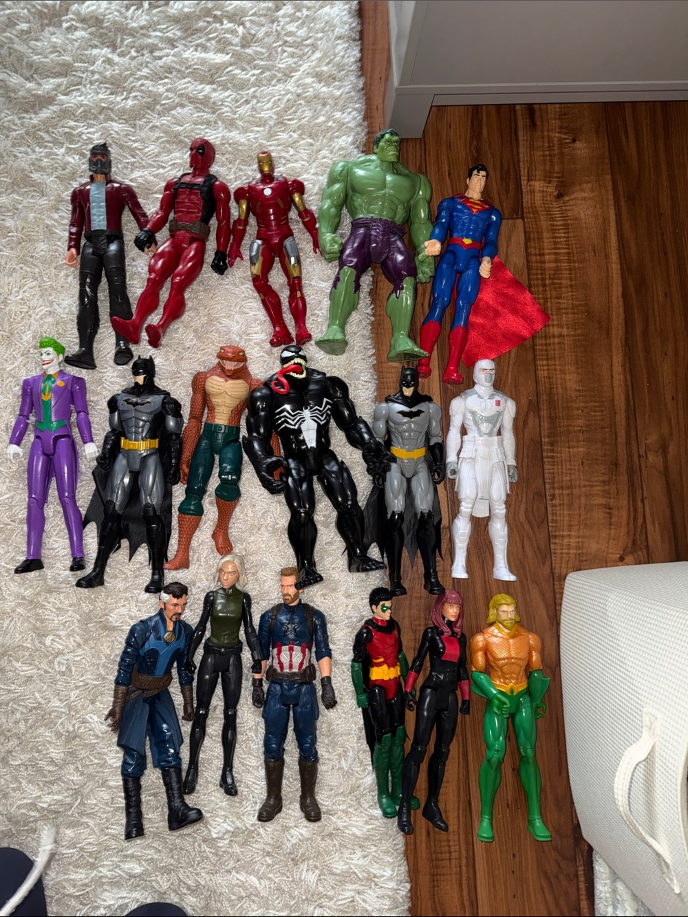 Action figures, hasbro, DC large figures